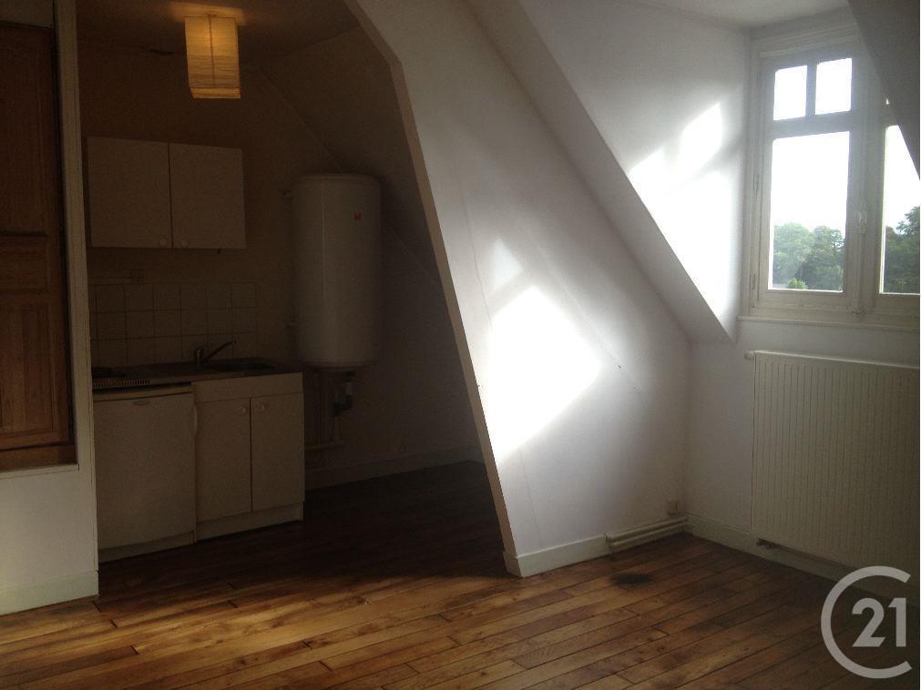 Appartement F2 à louer - 2 pièces - 43,0 m2 - NANTEUIL LE HAUDOUIN - 60 - PICARDIE