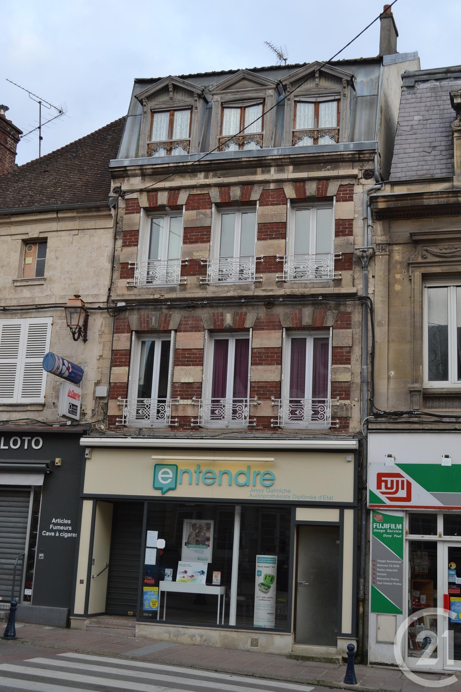 Appartement F3 à louer - 3 pièces - 60,0 m2 - CREPY EN VALOIS - 60 - PICARDIE