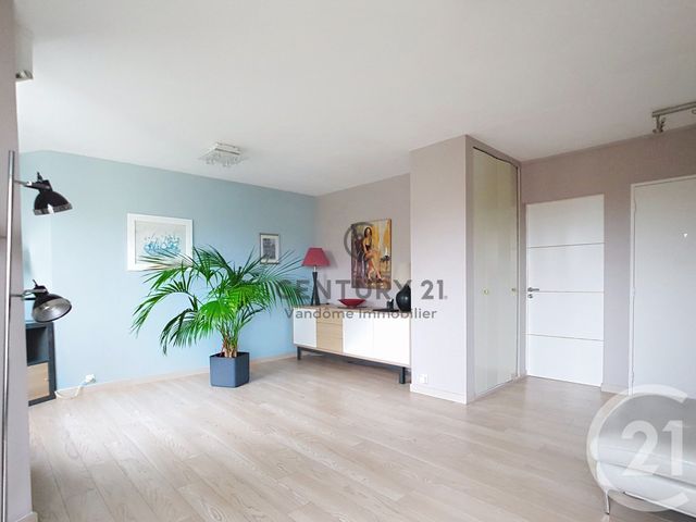 Appartement F2 à vendre - 3 pièces - 68.58 m2 - CREPY EN VALOIS - 60 - PICARDIE - Century 21 Vandôme Immobilier