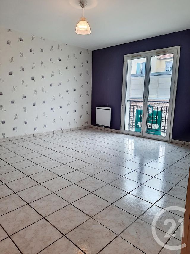 Afficher la photo en grand Appartement F2 à louer - 2 pièces - 44.68 m2 - CREPY EN VALOIS - 60 - PICARDIE - Century 21 Vandôme Immobilier