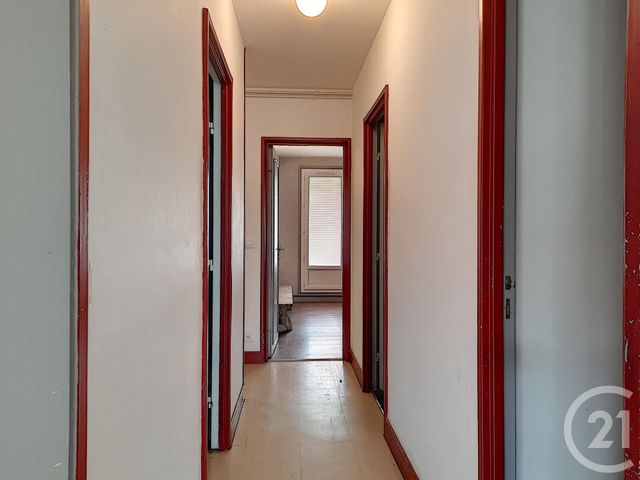 Appartement F4 à vendre - 5 pièces - 89.32 m2 - CREPY EN VALOIS - 60 - PICARDIE - Century 21 Vandôme Immobilier Appartement F4 à vendre - 5 pièces - 89.32 m2 - CREPY EN VALOIS - 60 - PICARDIE - Century 21 Vandôme Immobilier