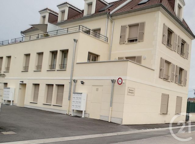 Appartement F5 à louer - 5 pièces - 115.0 m2 - CREPY EN VALOIS - 60 - PICARDIE - Century 21 Vandôme Immobilier Appartement F5 à louer - 5 pièces - 115.0 m2 - CREPY EN VALOIS - 60 - PICARDIE - Century 21 Vandôme Immobilier