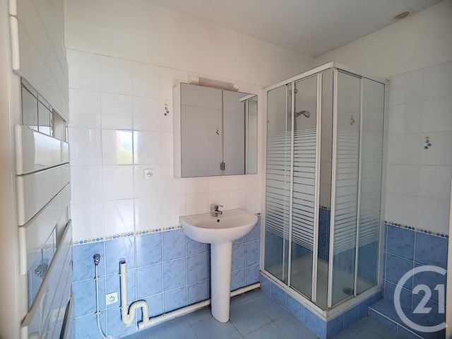 appartement à louer - 3 pièces - 54.85 m2 - CREPY EN VALOIS - 60 - PICARDIE - Century 21 Vandôme Immobilier appartement à louer - 3 pièces - 54.85 m2 - CREPY EN VALOIS - 60 - PICARDIE - Century 21 Vandôme Immobilier