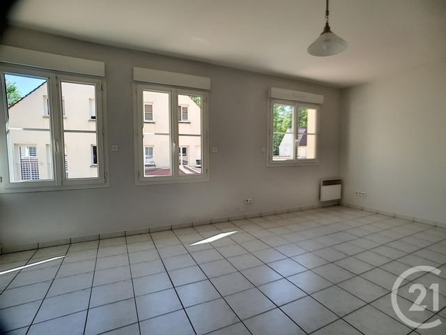 Afficher la photo en grand Studio à vendre - 1 pièce - 30.18 m2 - BETHISY ST PIERRE - 60 - PICARDIE - Century 21 Vandôme Immobilier