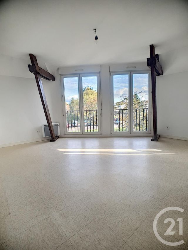 Afficher la photo en grand Studio à louer - 1 pièce - 31.0 m2 - CREPY EN VALOIS - 60 - PICARDIE - Century 21 Vandôme Immobilier