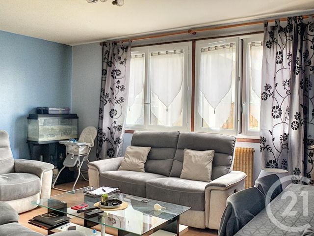 Afficher la photo en grand Appartement F4 à vendre - 4 pièces - 78.0 m2 - CREPY EN VALOIS - 60 - PICARDIE - Century 21 Vandôme Immobilier
