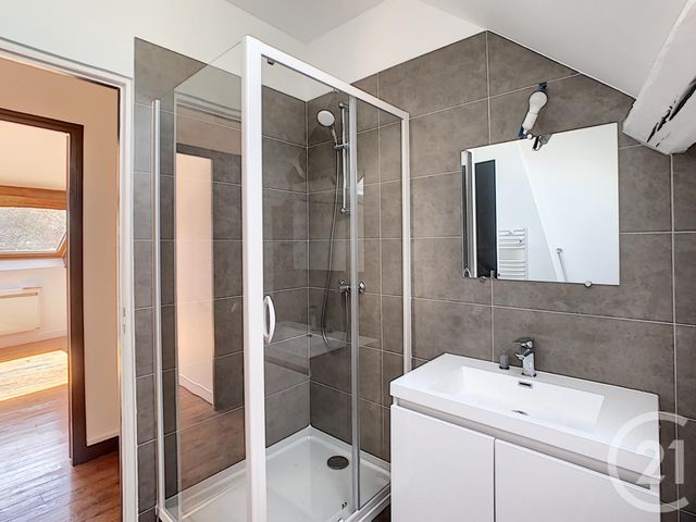 Afficher la photo en grand Appartement F3 à louer - 3 pièces - 57.0 m2 - CREPY EN VALOIS - 60 - PICARDIE - Century 21 Vandôme Immobilier