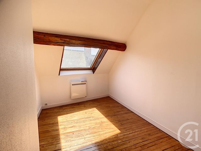 Afficher la photo en grand Appartement F3 à louer - 3 pièces - 57.0 m2 - CREPY EN VALOIS - 60 - PICARDIE - Century 21 Vandôme Immobilier