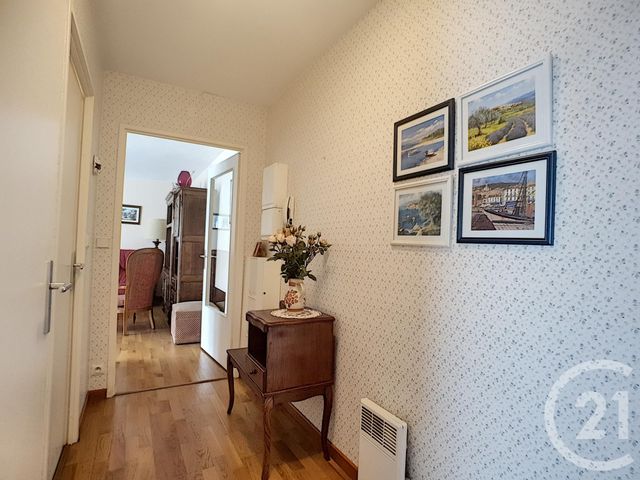 Afficher la photo en grand Appartement F2 à vendre - 2 pièces - 50.37 m2 - CREPY EN VALOIS - 60 - PICARDIE - Century 21 Vandôme Immobilier