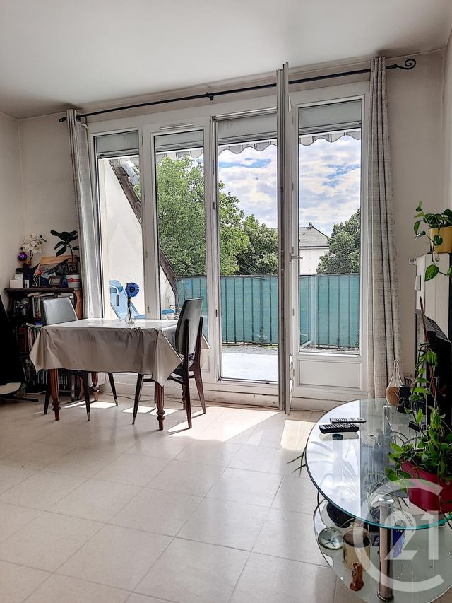 Afficher la photo en grand Appartement F2 à louer - 2 pièces - 45.47 m2 - CREPY EN VALOIS - 60 - PICARDIE - Century 21 Vandôme Immobilier