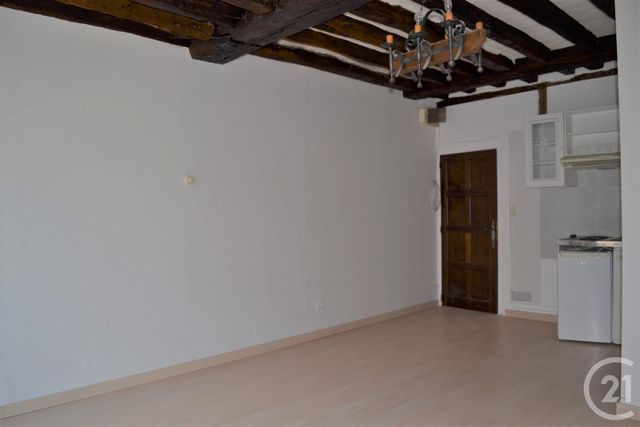 Afficher la photo en grand Studio à louer - 1 pièce - 23.85 m2 - CREPY EN VALOIS - 60 - PICARDIE - Century 21 Vandôme Immobilier