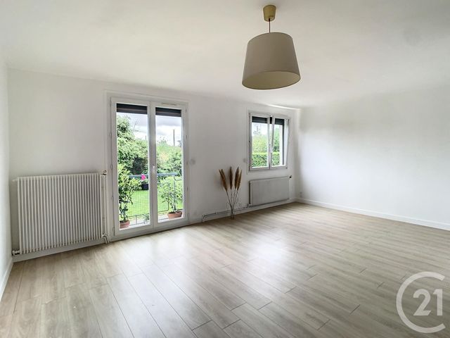 appartement à vendre - 4 pièces - 63.0 m2 - CREPY EN VALOIS - 60 - PICARDIE - Century 21 Vandôme Immobilier