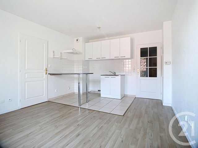 Appartement F2 à vendre - 2 pièces - 36.44 m2 - CREPY EN VALOIS - 60 - PICARDIE - Century 21 Vandôme Immobilier