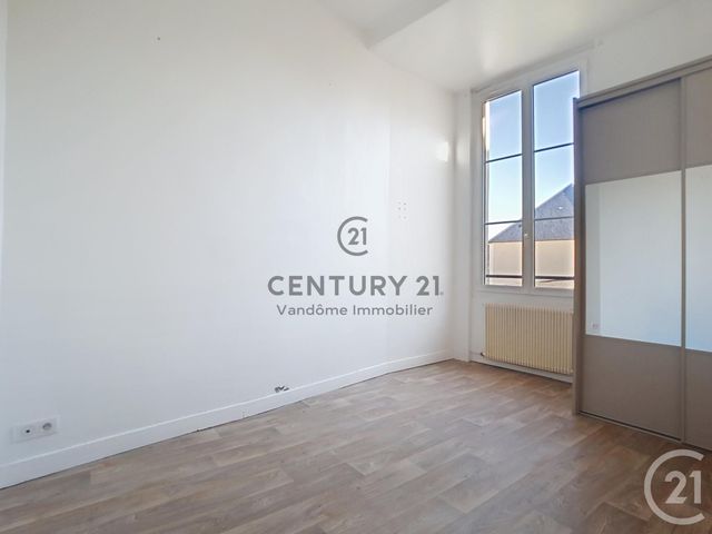 Appartement F2 à vendre - 2 pièces - 26.87 m2 - CREPY EN VALOIS - 60 - PICARDIE - Century 21 Vandôme Immobilier