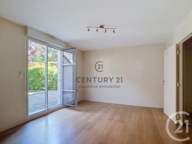 Appartement F3 à vendre - 3 pièces - 76.76 m2 - CREPY EN VALOIS - 60 - PICARDIE - Century 21 Vandôme Immobilier