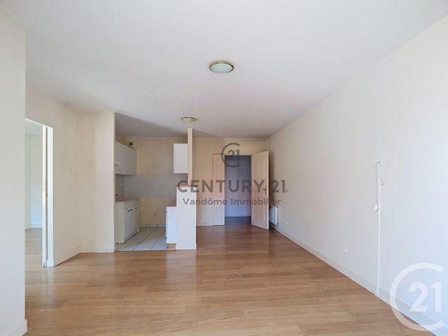 Appartement F3 à vendre - 3 pièces - 76.76 m2 - CREPY EN VALOIS - 60 - PICARDIE - Century 21 Vandôme Immobilier