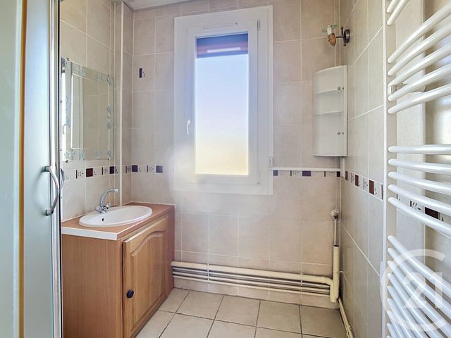 Appartement F3 à vendre - 3 pièces - 52.17 m2 - CREPY EN VALOIS - 60 - PICARDIE - Century 21 Vandôme Immobilier