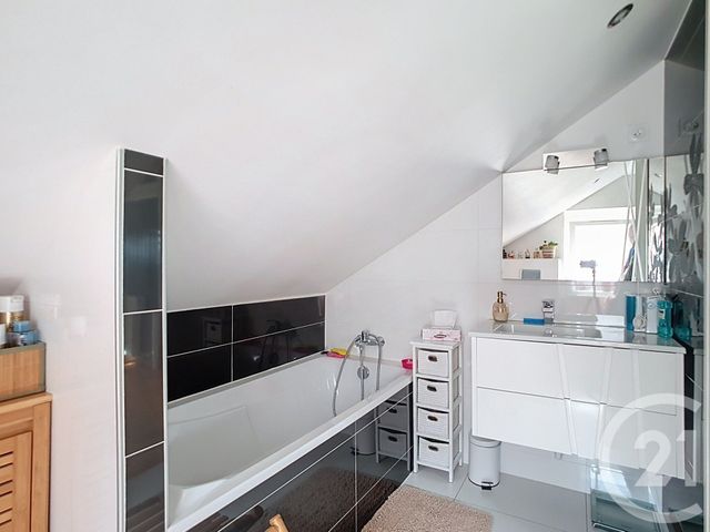 maison à vendre - 4 pièces - 71.0 m2 - CREPY EN VALOIS - 60 - PICARDIE - Century 21 Vandôme Immobilier