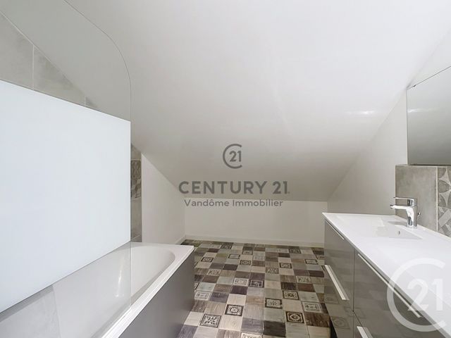 maison à louer - 3 pièces - 57.0 m2 - CREPY EN VALOIS - 60 - PICARDIE - Century 21 Vandôme Immobilier