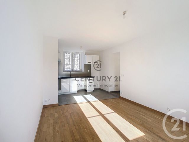 Appartement à louer - 3 pièces - 53.8 m2 - VAUMOISE - 60 - PICARDIE - Century 21 Vandôme Immobilier