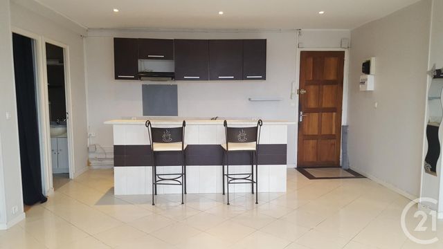 Appartement F2 à louer - 2 pièces - 57.36 m2 - CREPY EN VALOIS - 60 - PICARDIE - Century 21 Vandôme Immobilier
