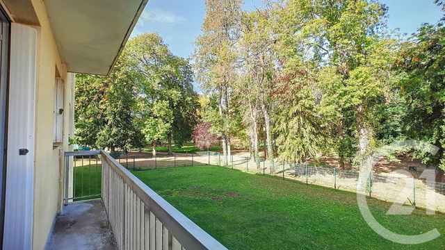 Afficher la photo en grand Appartement F1 à louer - 1 pièce - 24.0 m2 - CREPY EN VALOIS - 60 - PICARDIE - Century 21 Vandôme Immobilier