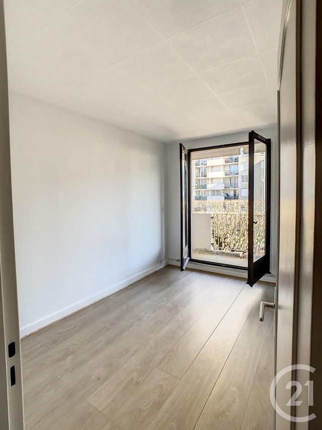 Appartement F4 à louer - 4 pièces - 78.63 m2 - CREPY EN VALOIS - 60 - PICARDIE - Century 21 Vandôme Immobilier