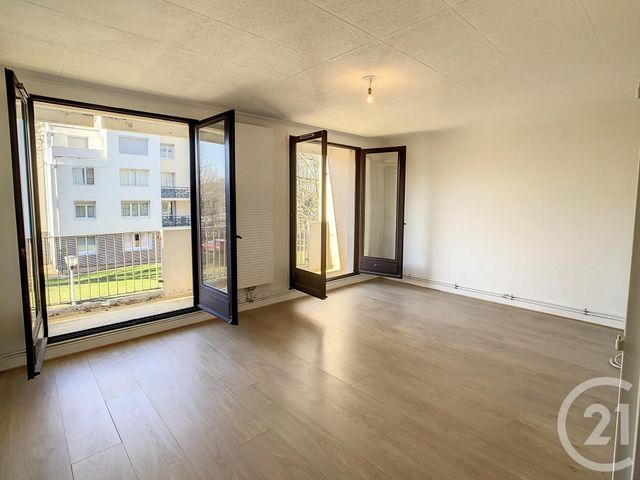 Appartement F4 à louer - 4 pièces - 78.63 m2 - CREPY EN VALOIS - 60 - PICARDIE - Century 21 Vandôme Immobilier