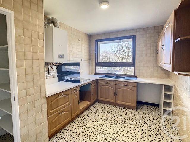 Appartement F4 à louer - 4 pièces - 78.63 m2 - CREPY EN VALOIS - 60 - PICARDIE - Century 21 Vandôme Immobilier