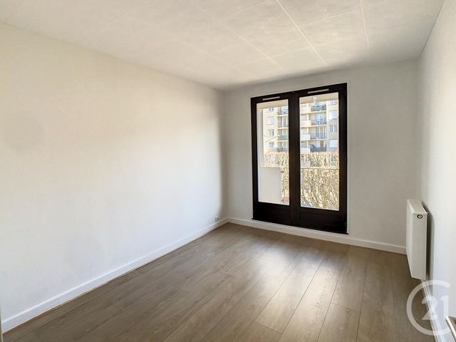 Appartement F4 à louer - 4 pièces - 78.63 m2 - CREPY EN VALOIS - 60 - PICARDIE - Century 21 Vandôme Immobilier