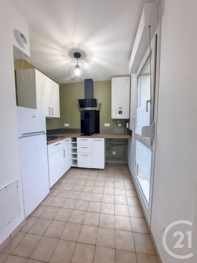 Appartement Studio à louer - 1 pièce - 31.0 m2 - CREPY EN VALOIS - 60 - PICARDIE - Century 21 Vandôme Immobilier