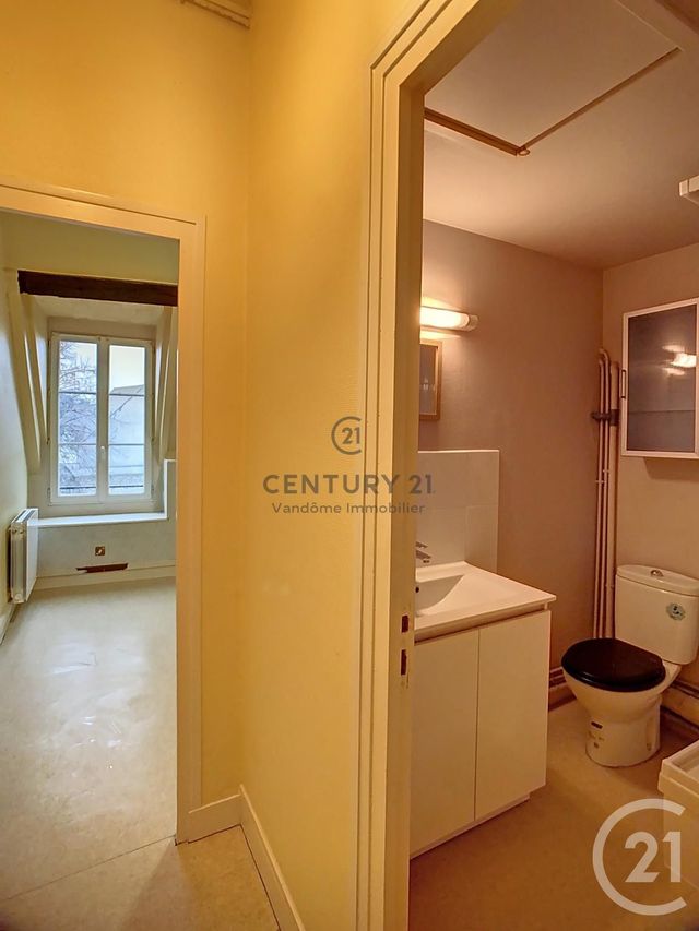 Appartement F1 à louer - 1 pièce - 24.61 m2 - CREPY EN VALOIS - 60 - PICARDIE - Century 21 Vandôme Immobilier