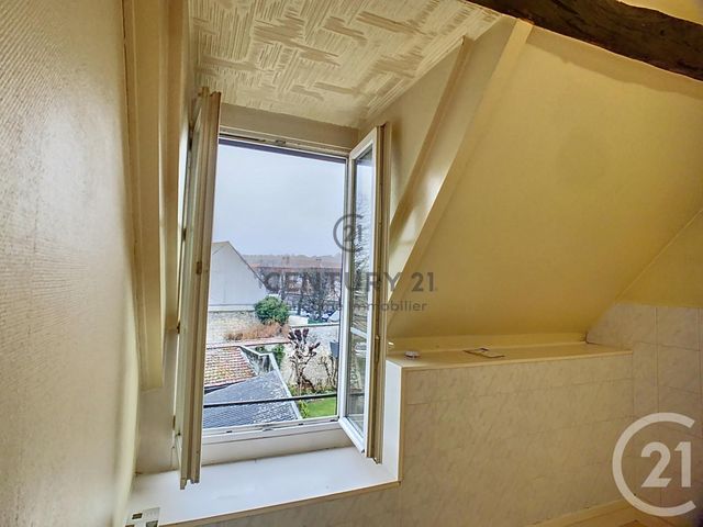 Appartement F1 à louer - 1 pièce - 24.61 m2 - CREPY EN VALOIS - 60 - PICARDIE - Century 21 Vandôme Immobilier