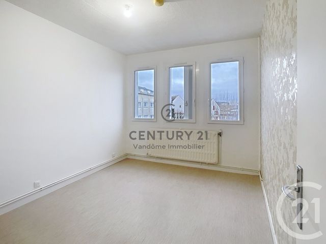 Appartement F2 à louer - 2 pièces - 42.25 m2 - CREPY EN VALOIS - 60 - PICARDIE - Century 21 Vandôme Immobilier