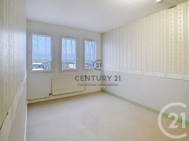 Appartement F2 à louer - 2 pièces - 42.25 m2 - CREPY EN VALOIS - 60 - PICARDIE - Century 21 Vandôme Immobilier
