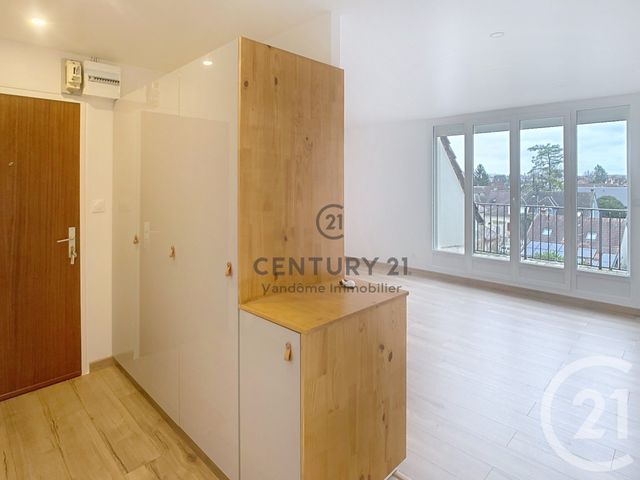 Appartement F2 à louer - 2 pièces - 43.92 m2 - CREPY EN VALOIS - 60 - PICARDIE - Century 21 Vandôme Immobilier
