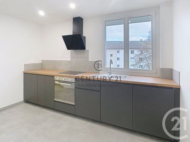 Appartement F2 à louer - 2 pièces - 43.92 m2 - CREPY EN VALOIS - 60 - PICARDIE - Century 21 Vandôme Immobilier