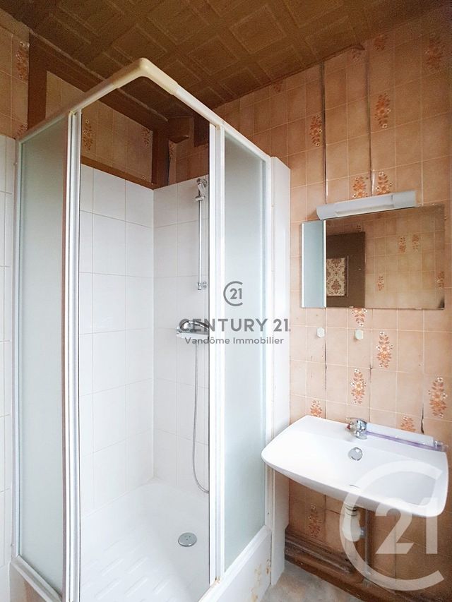 Appartement F3 à vendre - 4 pièces - 63.41 m2 - CREPY EN VALOIS - 60 - PICARDIE - Century 21 Vandôme Immobilier