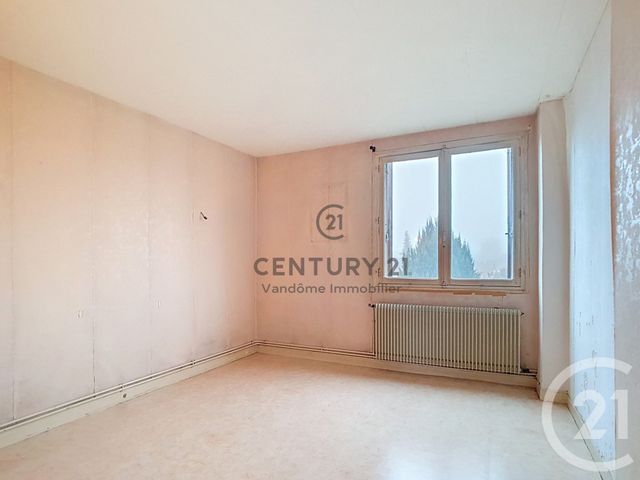 Appartement F3 à vendre - 4 pièces - 63.41 m2 - CREPY EN VALOIS - 60 - PICARDIE - Century 21 Vandôme Immobilier