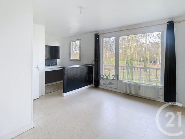 Appartement Studio à louer CREPY EN VALOIS