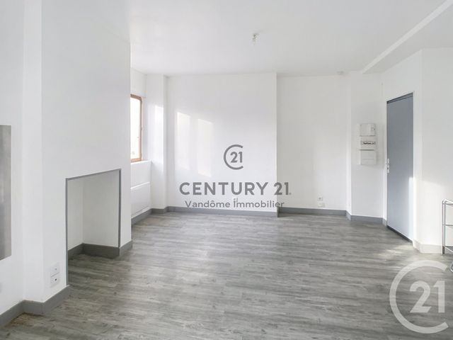 Appartement Studio à louer ORMOY VILLERS