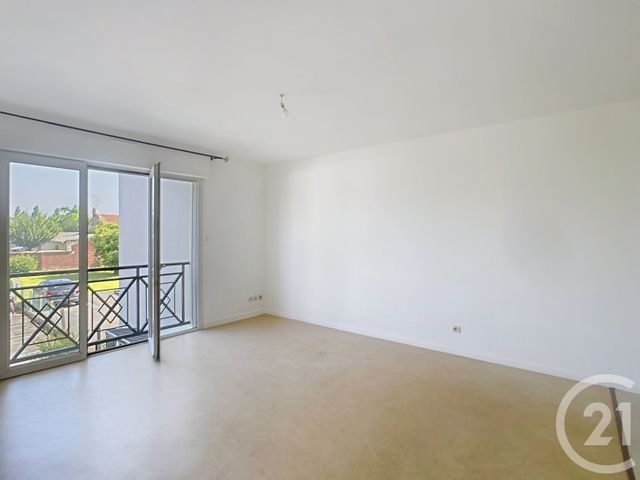 Appartement F1 à louer - 1 pièce - 28.0 m2 - CREPY EN VALOIS - 60 - PICARDIE - Century 21 Vandôme Immobilier