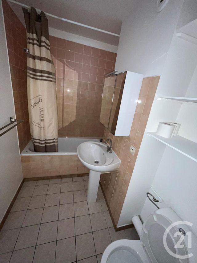 Appartement F2 à louer - 2 pièces - 37.94 m2 - CREPY EN VALOIS - 60 - PICARDIE - Century 21 Vandôme Immobilier