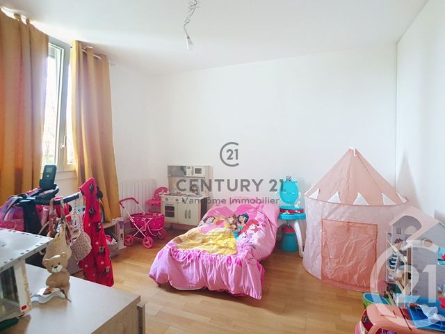 Appartement F4 à vendre - 4 pièces - 82.92 m2 - CREPY EN VALOIS - 60 - PICARDIE - Century 21 Vandôme Immobilier