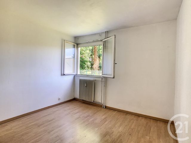 Appartement F3 à louer - 3 pièces - 62.0 m2 - CREPY EN VALOIS - 60 - PICARDIE - Century 21 Vandôme Immobilier