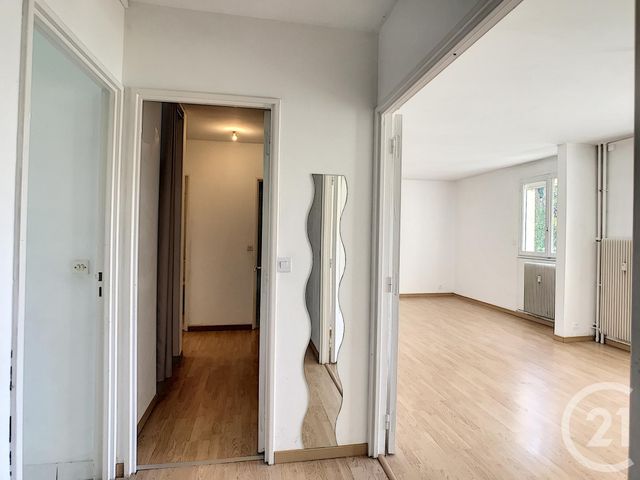 Appartement F3 à louer - 3 pièces - 62.0 m2 - CREPY EN VALOIS - 60 - PICARDIE - Century 21 Vandôme Immobilier