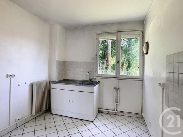 Appartement F3 à louer - 3 pièces - 62.0 m2 - CREPY EN VALOIS - 60 - PICARDIE - Century 21 Vandôme Immobilier