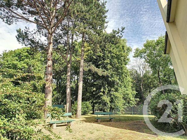 Appartement F3 à louer - 3 pièces - 62.0 m2 - CREPY EN VALOIS - 60 - PICARDIE - Century 21 Vandôme Immobilier