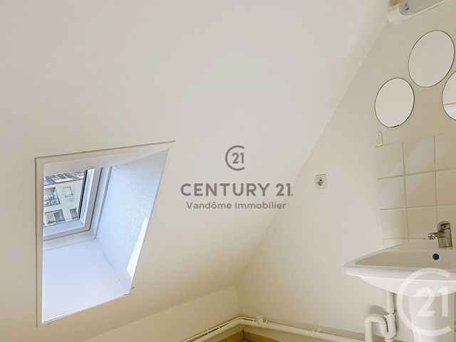 Appartement à louer - 3 pièces - 85.0 m2 - CREPY EN VALOIS - 60 - PICARDIE - Century 21 Vandôme Immobilier
