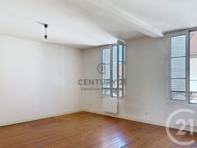 Appartement à louer - 3 pièces - 85.0 m2 - CREPY EN VALOIS - 60 - PICARDIE - Century 21 Vandôme Immobilier
